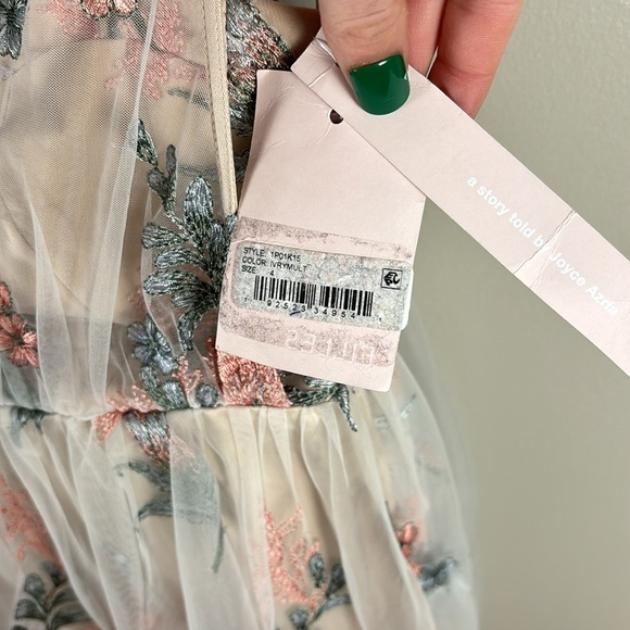 NWT Avec Les Filles Maxi Embroidered Gown - Picture 6 of 10